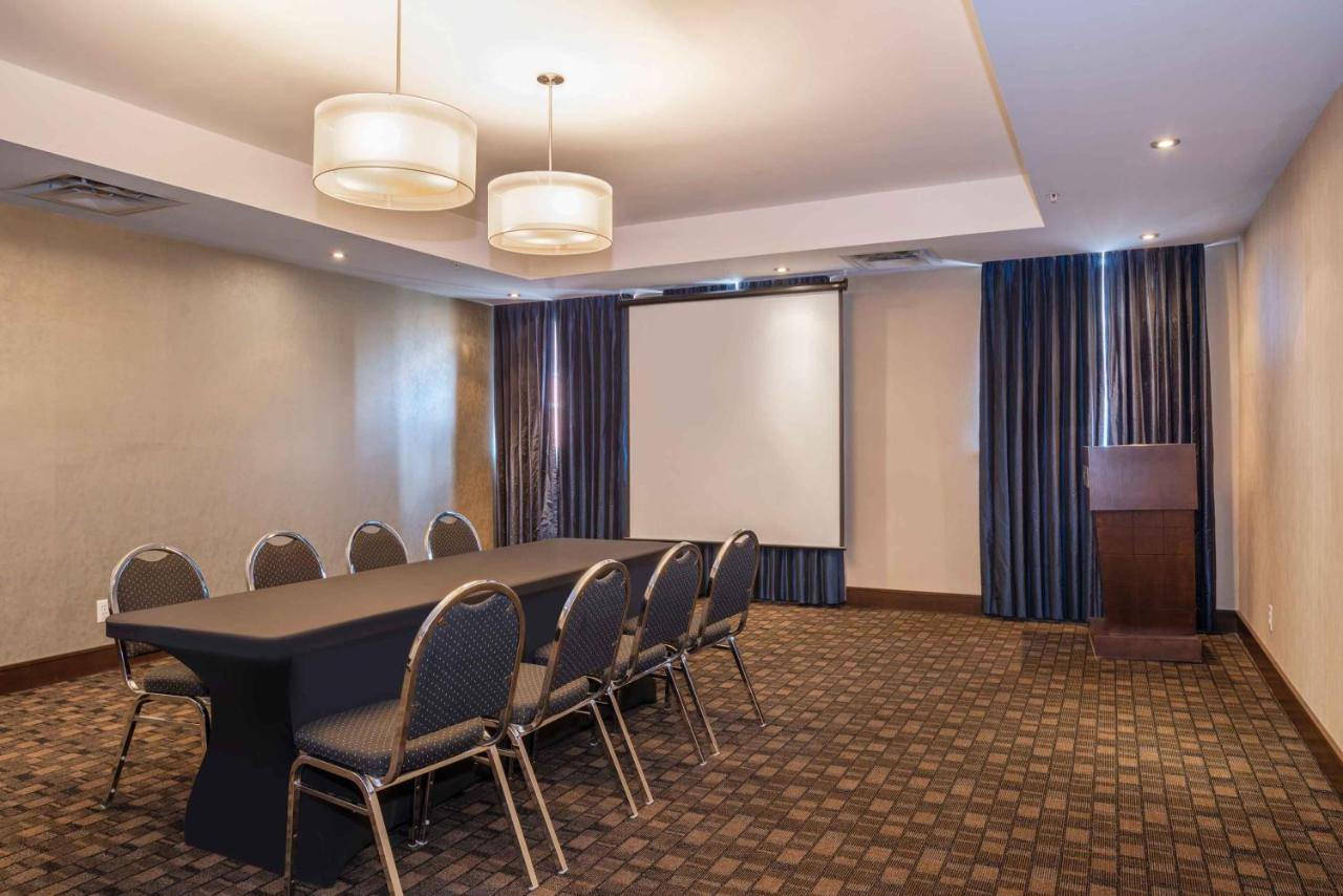 Sandman Hotel & Suites Winnipeg Airport Eksteriør billede